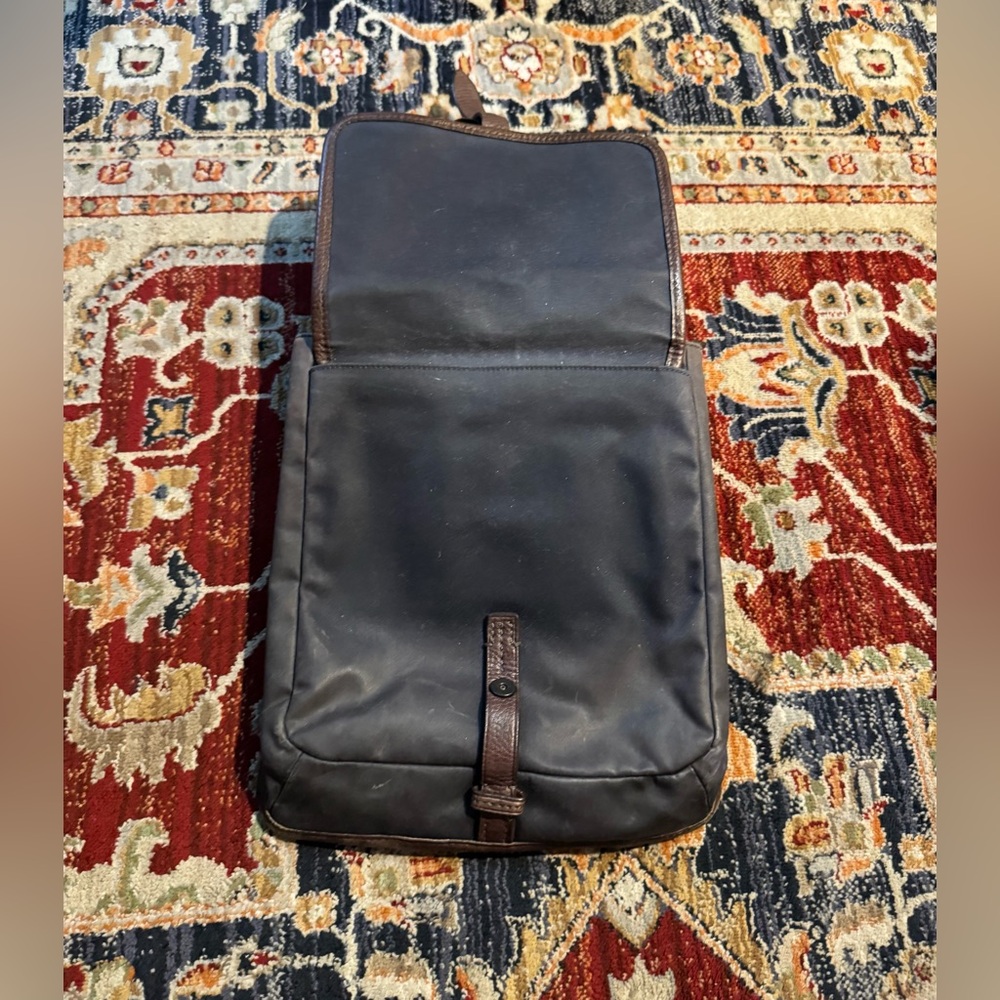 Tumi Sling Bag Waxed Canvas & Leather Rare - Picture 4 of 8